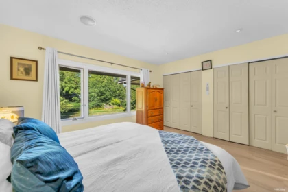 Hallway Photo of 18224 32 Avenue, Surrey, BC