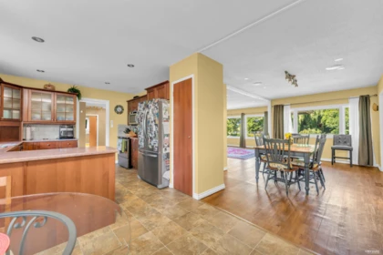 Laundry Room Photo of 18224 32 Avenue, Surrey, BC