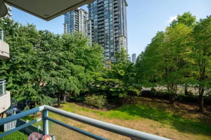 Powder Room Photo of 203 13353 108 Avenue, Surrey, BC