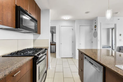 Kitchen Island Photo of 2705 7063 Hall Avenue, Burnaby, BC