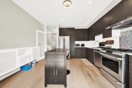 4 218 Camata Street, New Westminster, BC