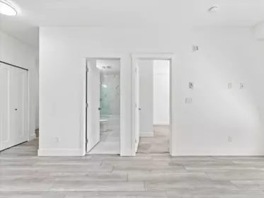 Primary Bathroom Photo of 106 9689 140 Street, Surrey, BC