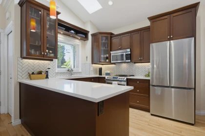 Kitchen Island Photo of 3 1640 140 Street, Surrey, BC