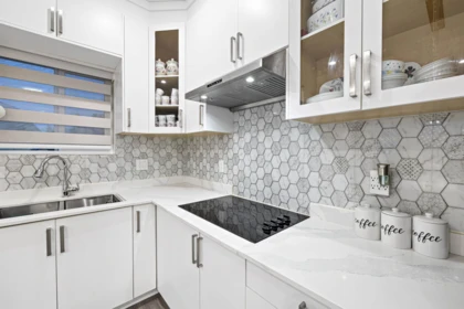 Kitchen Island Photo of 8069 124 Street, Surrey, BC