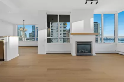 Kitchen Island Photo of 801 120 W 16th Street, North Vancouver, BC