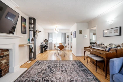 Kitchen Island Photo of 15084 Raven Place, Surrey, BC