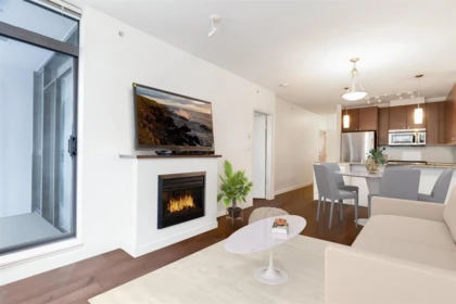 601 400 Capilano Road, Port Moody, BC, Port Moody — Apartment/Condo for sale