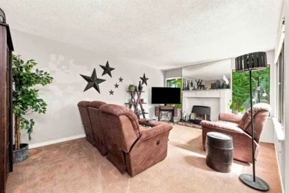 Kitchen Island Photo of 4698 Garden Grove Drive, Burnaby, BC