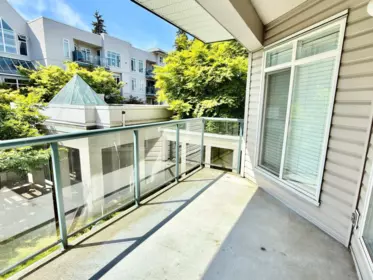 Guest Bathroom Photo of 211 32085 George Ferguson Way, Abbotsford, BC