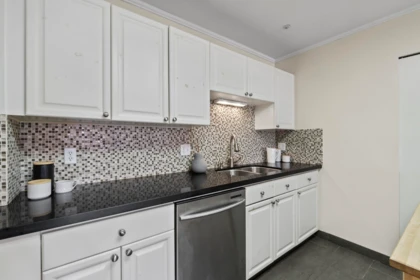 Primary Bedroom Photo of 425 3 Rialto Court, New Westminster, BC