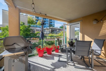 Breakfast Nook Photo of 302 12 Laguna Court, New Westminster, BC