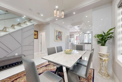 Kitchen Island Photo of 1 556 W 62nd Avenue, Vancouver, BC