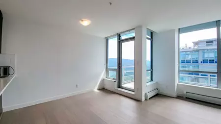 Breakfast Nook Photo of 1507 9060 University Crescent, Burnaby, BC