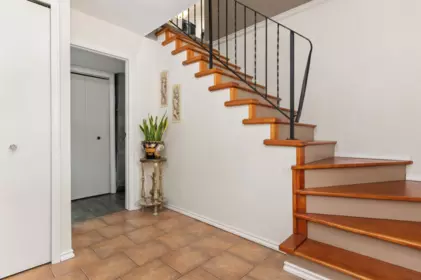 Entry Foyer Photo of 714 River Parade, Hope, BC