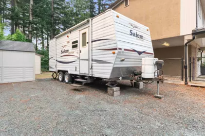 Hot Tub / Spa Photo of 714 River Parade, Hope, BC
