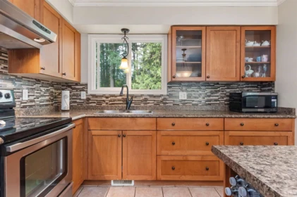 Kitchen Photo of 714 River Parade, Hope, BC