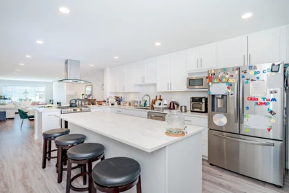 Kitchen Island Photo of 10551 Anahim Drive, Richmond, BC