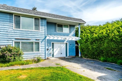 Living Room Photo of 10551 Anahim Drive, Richmond, BC
