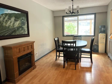 Breakfast Nook Photo of 320 Robertson Crescent, Hope, BC