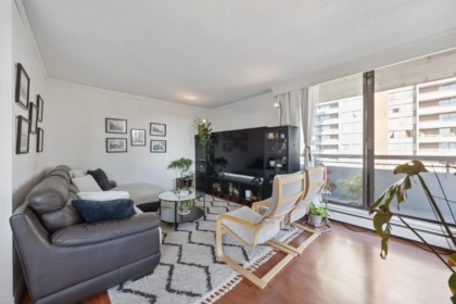 1003 3737 Bartlett Court, Burnaby, BC, Burnaby — Apartment/Condo for sale