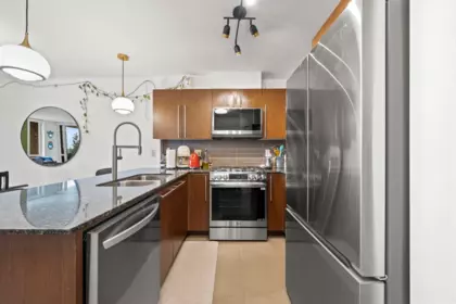 208 4888 Brentwood Drive, Burnaby, BC, Burnaby — Apartment/Condo for sale