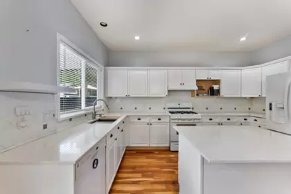 Breakfast Nook Photo of 7536 147a Street, Surrey, BC