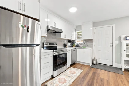 Breakfast Nook Photo of 6045 131 Street, Surrey, BC