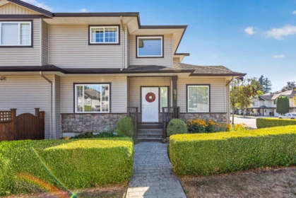Family Room Photo of 11785 Gilland Loop, Maple Ridge, BC