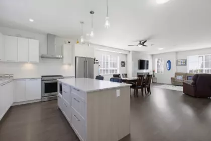 Kitchen Photo of 36 23539 Gilker Hill V2w 1c8 Road, Maple Ridge, BC