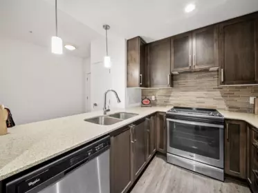 Kitchen Island Photo of 305 2465 Wilson Avenue, Port Coquitlam, BC