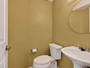 Guest Bathroom Photo of 49 9333 Sills Avenue, Richmond, BC