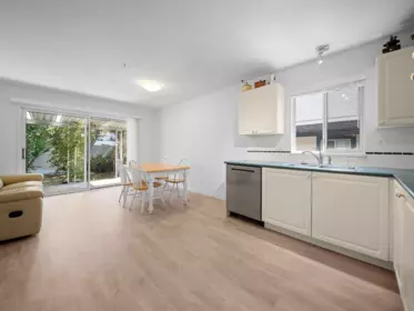 Kitchen Photo of 27 7330 122 Street, Surrey, BC