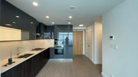 2505 6511 Sussex Avenue, Burnaby, BC, Burnaby — Apartment/Condo for sale