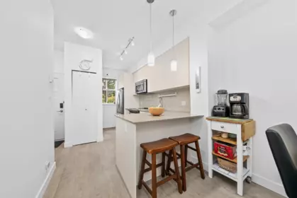 Kitchen Island Photo of 119 7250 18th Avenue, Burnaby, BC