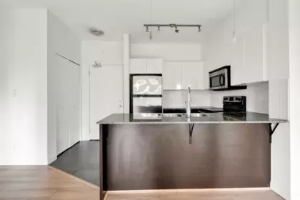 Kitchen Island Photo of 437 13733 107a Avenue, Surrey, BC