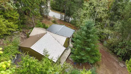 Hot Tub / Spa Photo of 4825 Sinclair Bay Road, Pender Harbour, BC