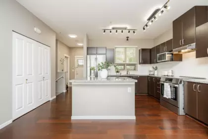 6 3138 Dayanee Springs Boulevard, Coquitlam, BC, Coquitlam — Townhouse for sale