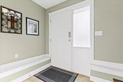 Dining Area Photo of 34915 Champlain Crescent, Abbotsford, BC