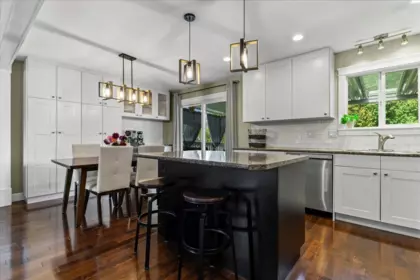 Kitchen Photo of 34915 Champlain Crescent, Abbotsford, BC