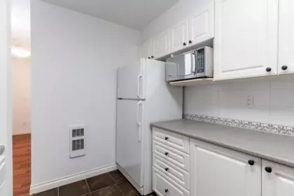 Mudroom Photo of 22 6588 Southoaks Crescent, Burnaby, BC