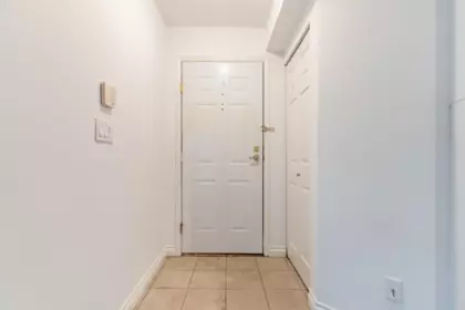 Primary Bathroom Photo of 22 6588 Southoaks Crescent, Burnaby, BC