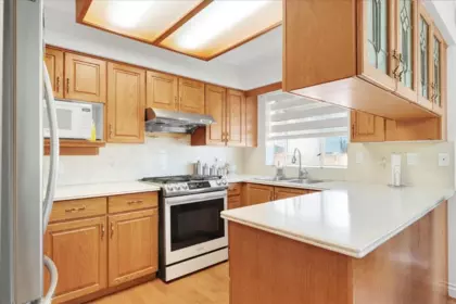 Primary Bedroom Photo of 15747 92a Avenue, Surrey, BC
