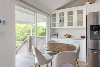 Kitchen Photo of 321 Sixth Avenue, New Westminster, BC