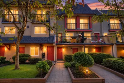 10 1561 Booth Avenue, Coquitlam, BC, Coquitlam — Townhouse for sale