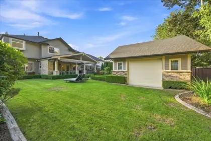 Garden / Landscaping Photo of 9362 207 Street, Langley, BC