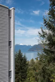 Backyard Photo of 90 Isleview Place, West Vancouver, BC