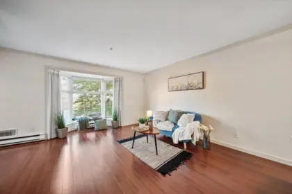 305 526 Thirteenth Street, New Westminster, BC, New Westminster — Apartment/Condo for sale