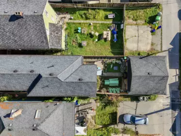 1124 E 12th Avenue, Vancouver, BC, Vancouver — Half Duplex for sale