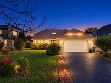 6142 184a Street, Surrey, BC, Surrey — Single Family Residence for sale
