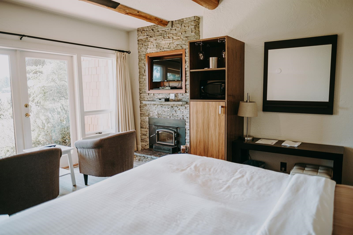 Basement Recreation Room Photo of 4 B 134 Madrona Drive, Galiano Island, BC